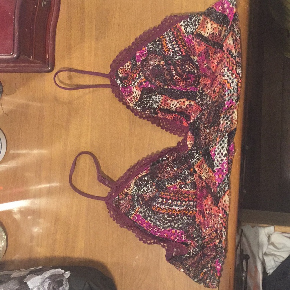 PURPLE VICTORIAS SECRET BRALETTE